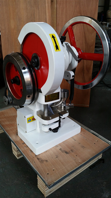 آلة ضغط الأقراص أحادية اللكمة TIANHE TDP-1.5T تنتج 3600 قرص في الساعة المزود