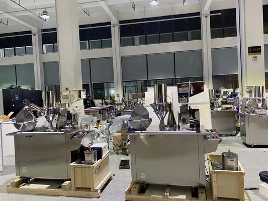 آلة ملء كبسولات شبه أوتوماتيكية CGN-208 28000PCS / ساعة 2.12kw المزود