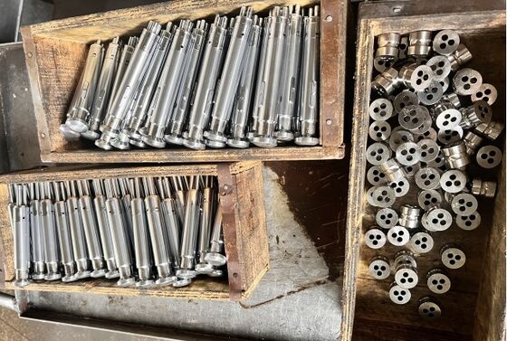 خزانة تخزين قوالب/لكمات وقوالب من الفولاذ المقاوم للصدأ SS316L من 10 طبقات لأدوات مكبس الأقراص المزود